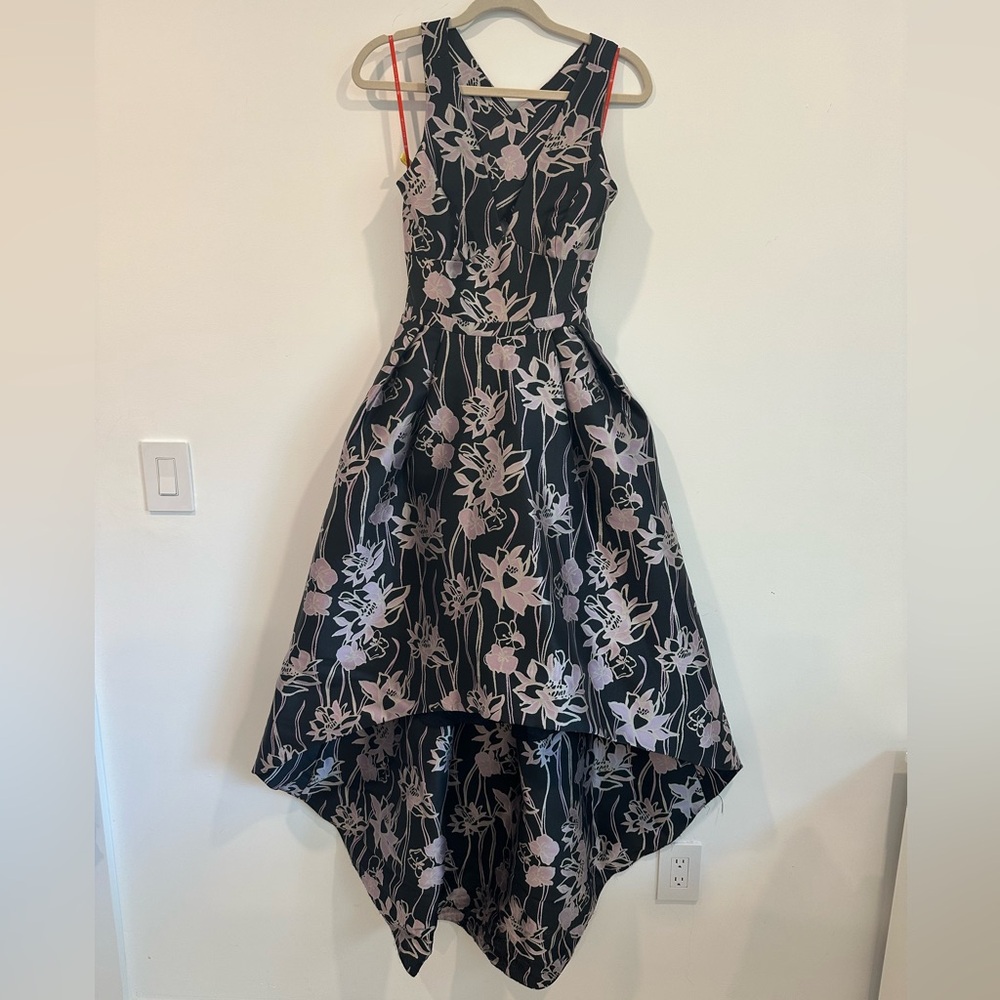 Black and White Floral Dress MONIQUE Lhuillier